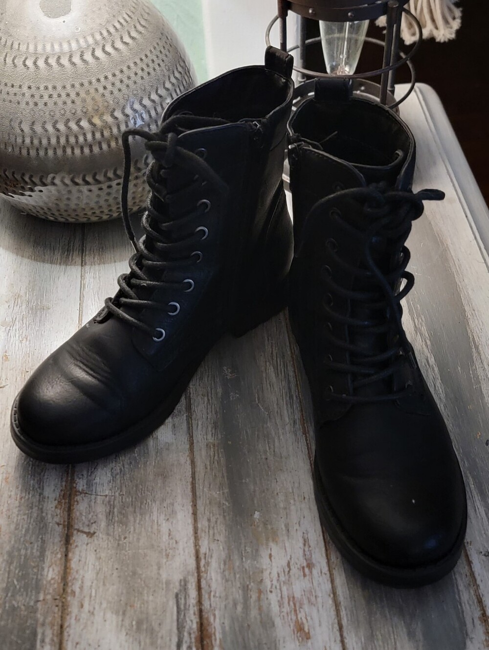 Womens Black Lace-Up Combat Boots - Classic Leather Style